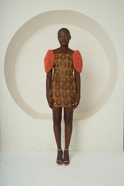 EZINNE (The Lion Motif Mini with Coral Sleeves)